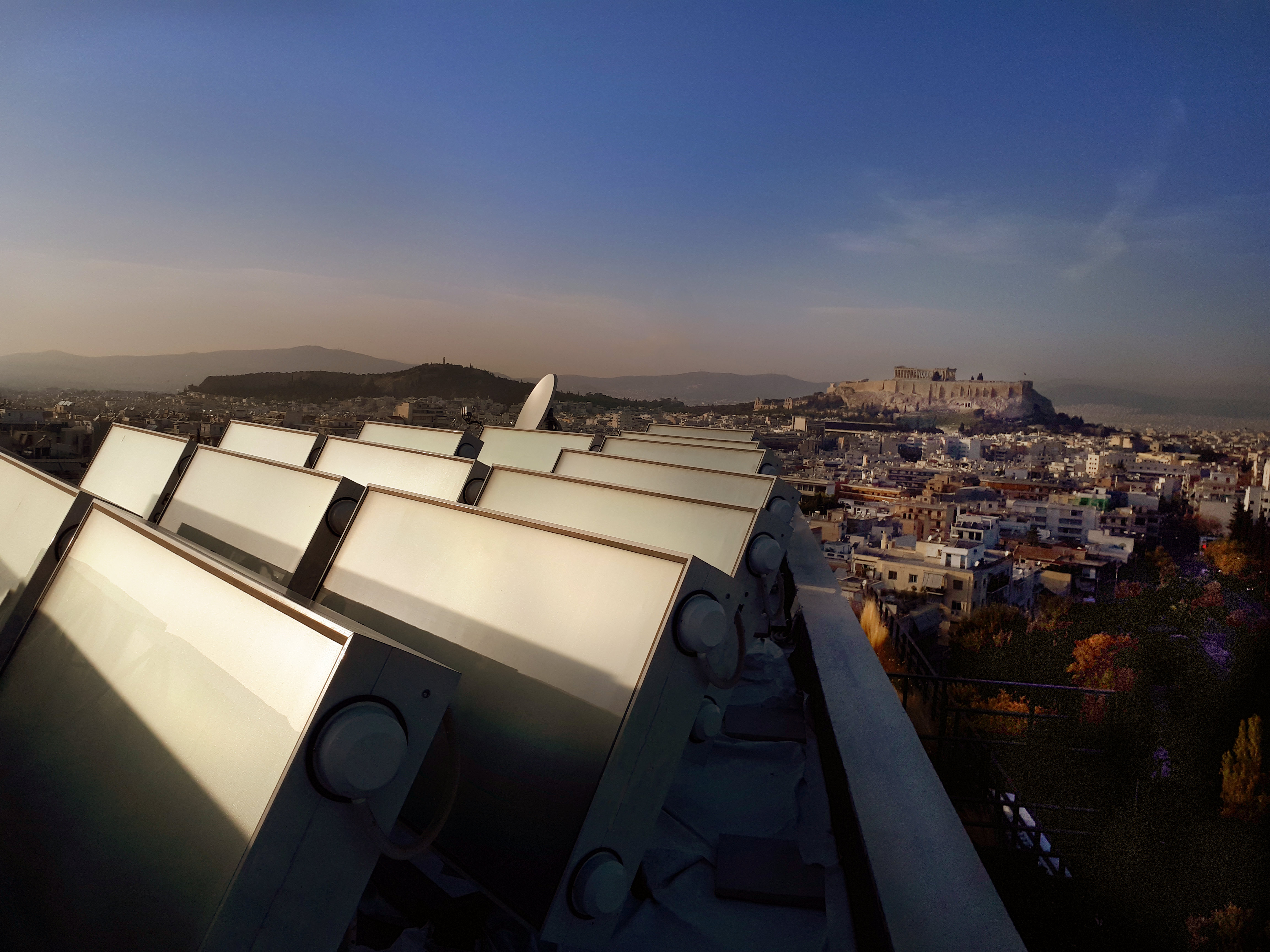 αόρατος ηλιακός χαμηλού ύψους στην καλύτερη τιμή